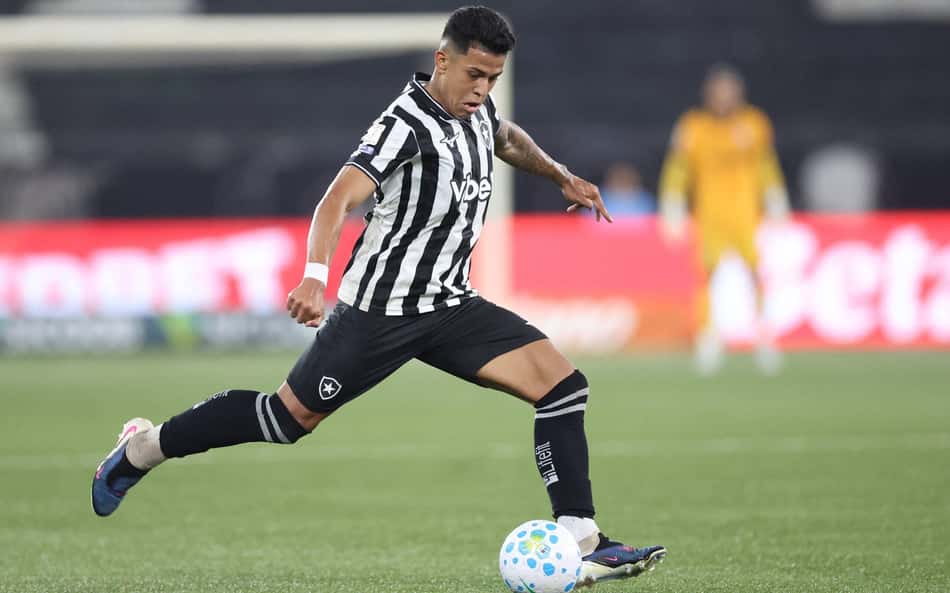 Matheus Martins pode deixar o Botafogo