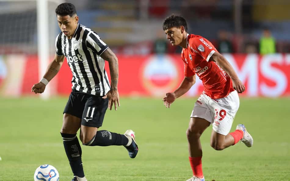 Matheus Martins fez o gol do Botafogo contra o Cienciano