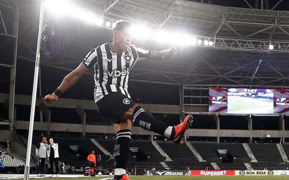 Matheus Martins pode deixar o Botafogo