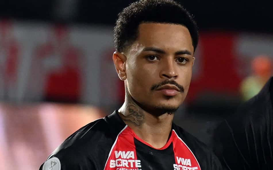 Matheuzinho marca o primeiro gol do Vitória contra o Botafogo no Campeonato Brasileiro