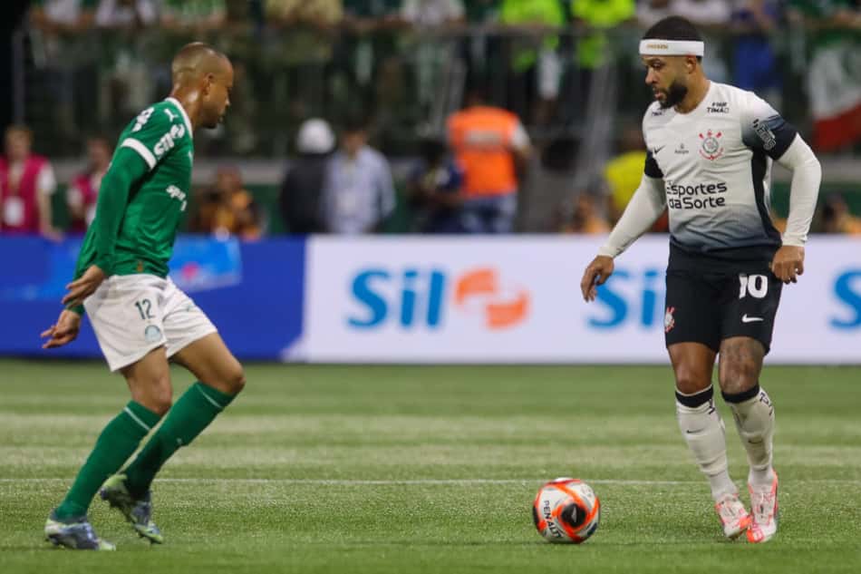Memphis Depay em Palmeiras x Corinthians
