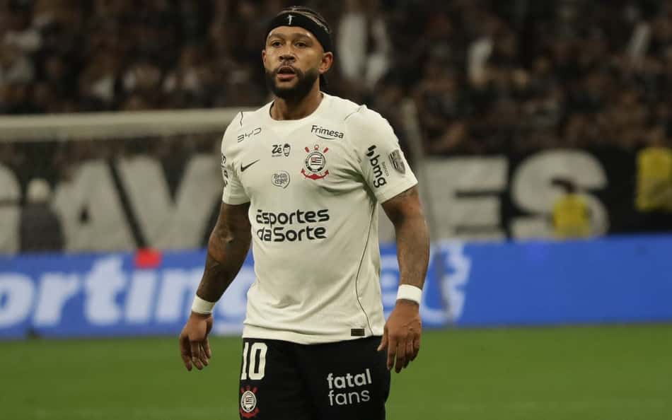 Memphis Depay deu assistência para o gol da vitória do Corinthians (Foto: Gabriel Silva/RasPress/Folhapress)