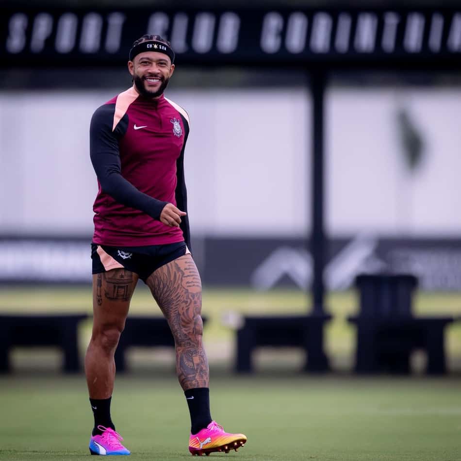 Memphis acerta renovação com Corinthians, segundo presidente Osmar Stabile (Foto: Rodrigo Coca/Agência Corinthians)