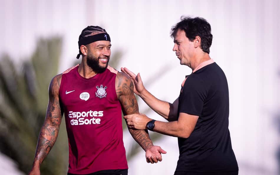 Memphis e Diniz durante atividade