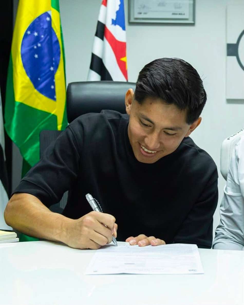 Santos anuncia a renovação de contrato de Miguelito.