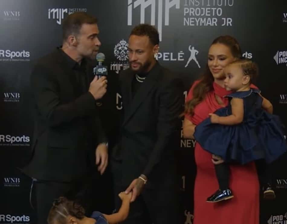 Neymar chega ao leilão do seu institutto, em São Paulo. (Foto: Divulgação/ Internet)