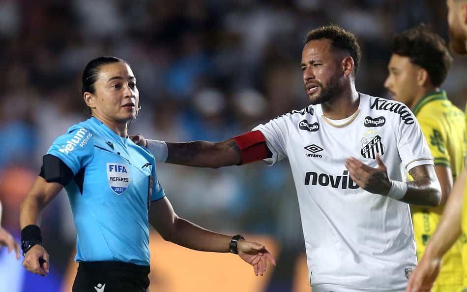 Decisão da arbitragem em Santos x Mirassol repercute: 'Bizarra'