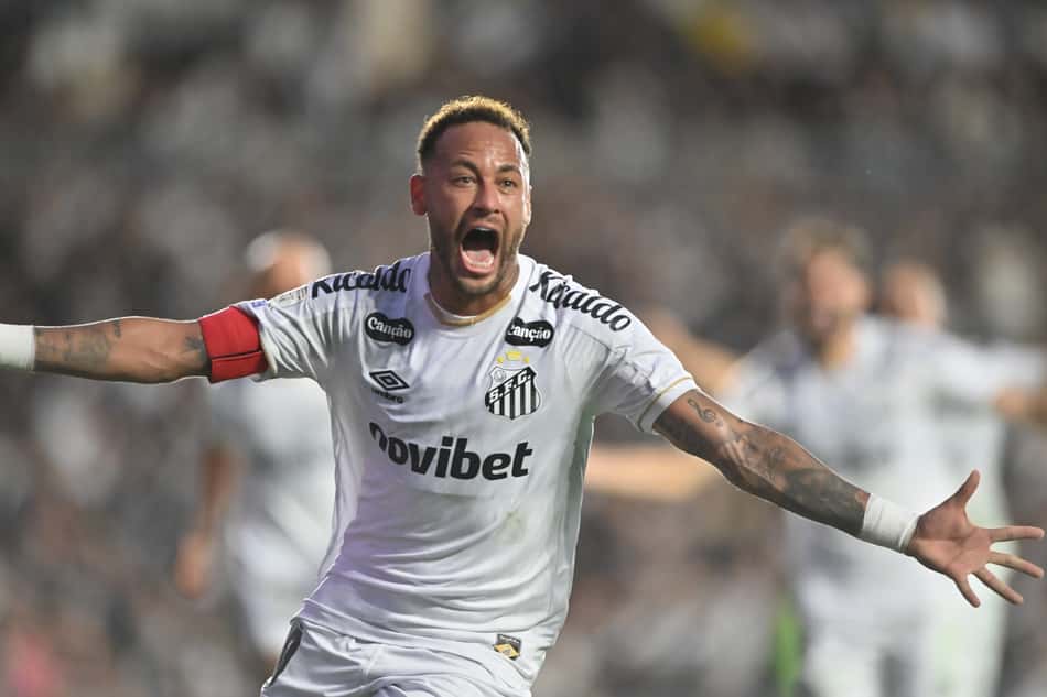 Neymar comemorando gol em Vasco e Santos, pelo Campeonato Brasileiro