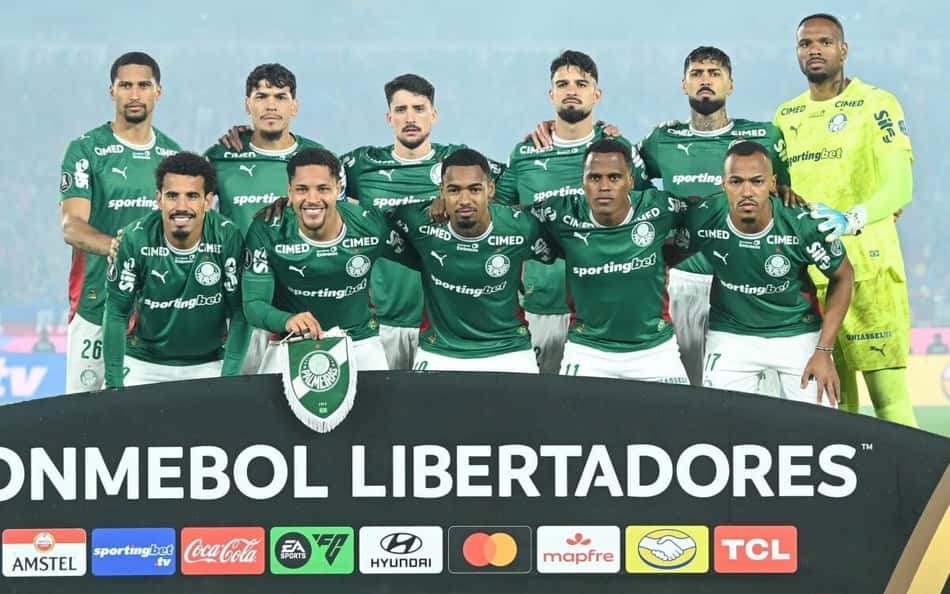 Time do Palmeiras perfilado para o confronto contra o Cerro Porteño pela Libertadores