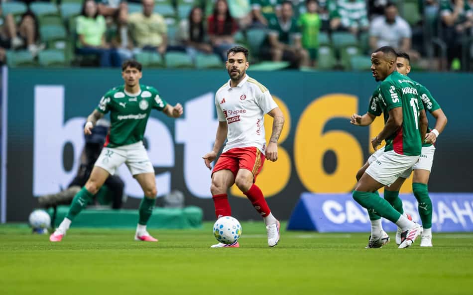 Palmeiras e Internacional no Campeonato Brasileiro