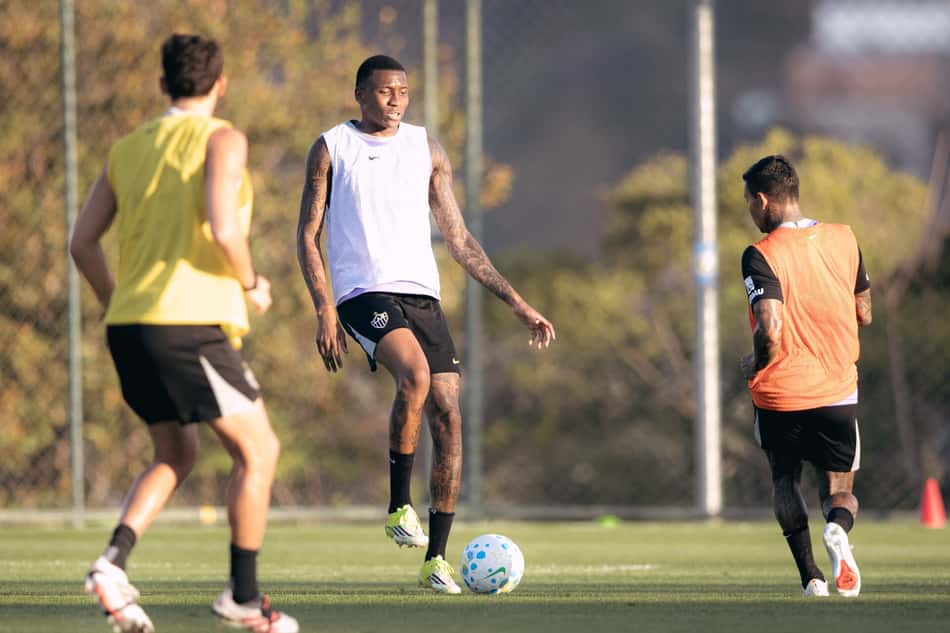 Patrick volta a ser opção (Foto: Pedro Souza / Atlético)