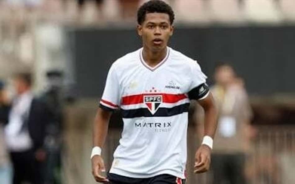 São Paulo empresta Paulinho e fixa opção de compra; saiba quanto