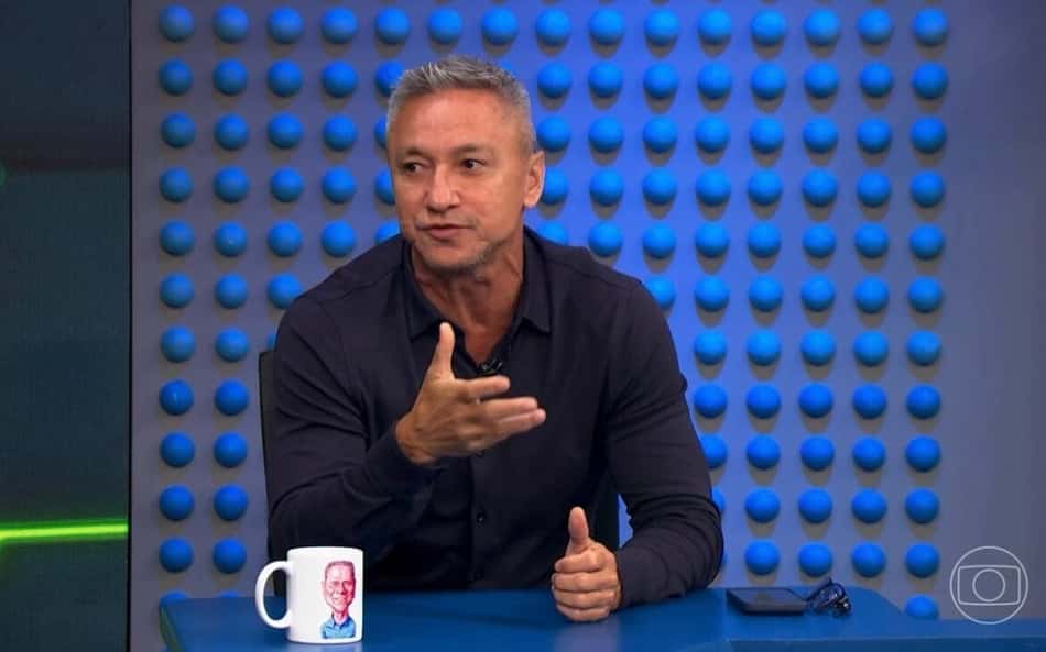 Paulo Nunes durante transmissão da Rede Globo