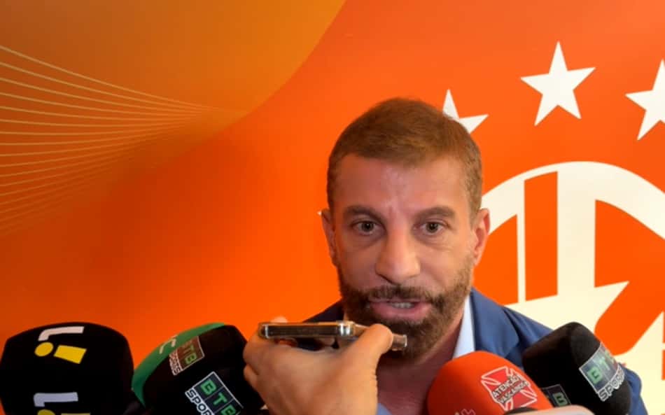 Pedrinho concede entrevista na sede da CBF após sorteio da Copa do Brasil