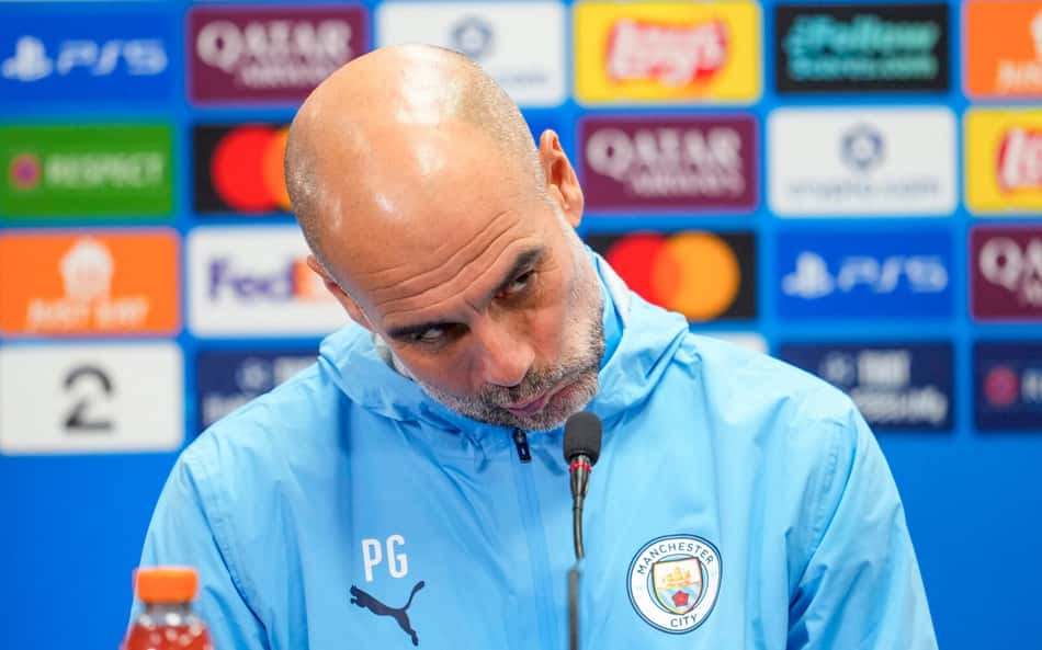 Pep Guardiola em coletiva do Manchester City