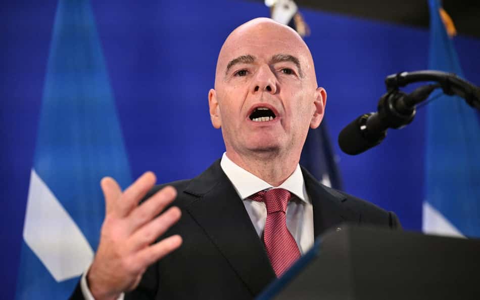 Presidente da Fifa, Gianni Infantino discursa durante evento nos Estados Unidos antes da final da Copa do Mundo entre Espanha e Argentina