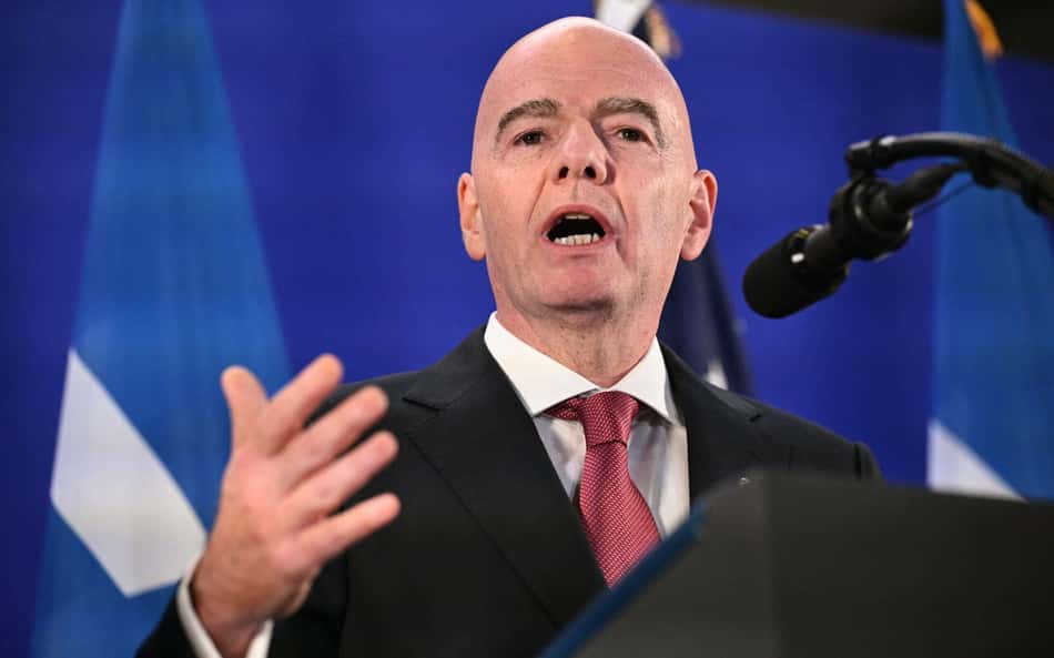 Infantino desacata pedido da Concacaf e expõe crise na Fifa