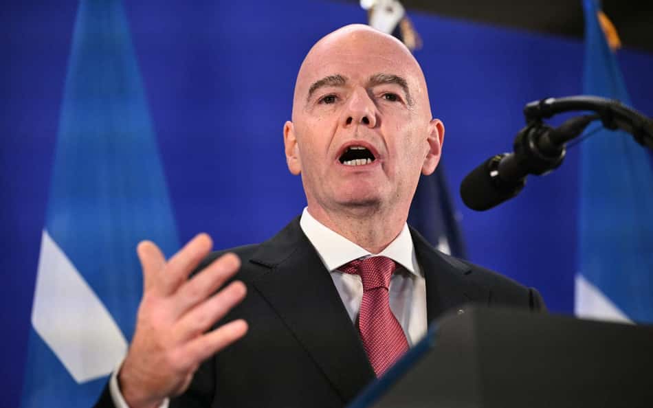 Presidente da Fifa, Gianni Infantino discursa durante evento nos Estados Unidos antes da final da Copa do Mundo entre Espanha e Argentina