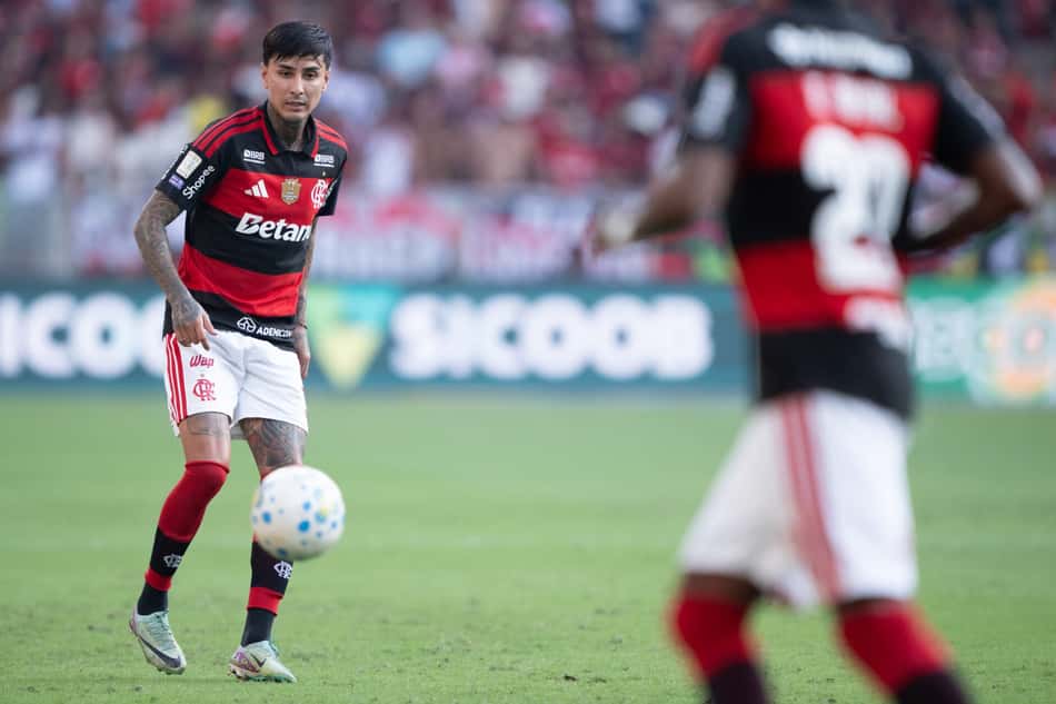 Pulgar em ação durante Flamengo x Botafogo