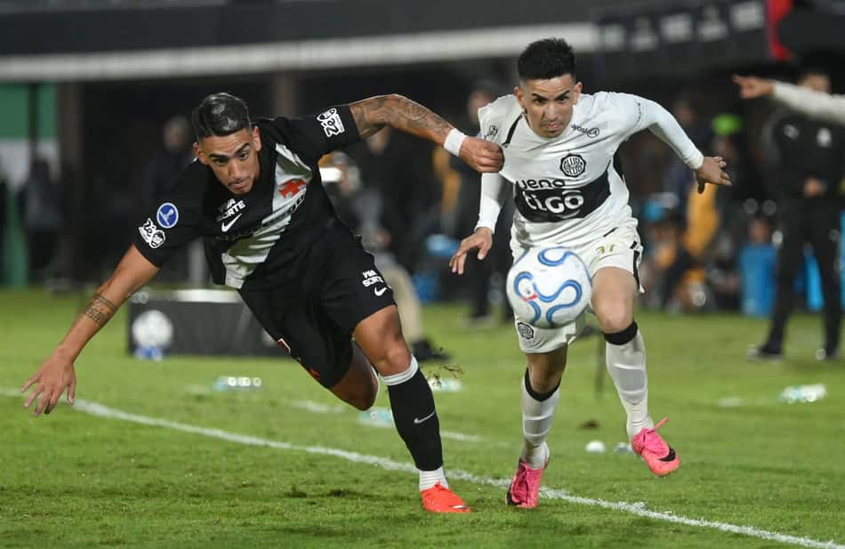 Pumita em ação durante Olimpia 1 x 4 Vasco pelas oitavas de final da Sul-Americana