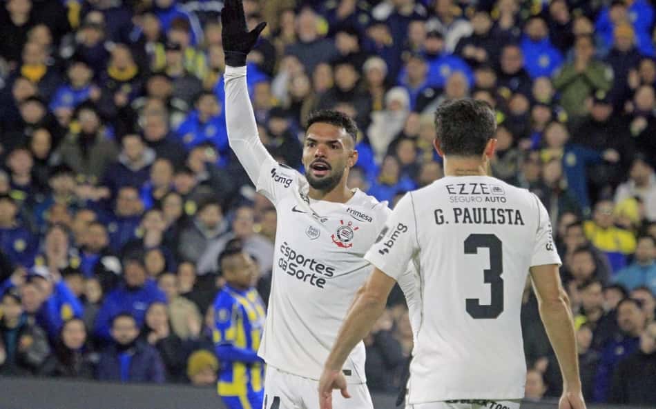 Raniele durante Corinthians x Rosario, pela Libertadores