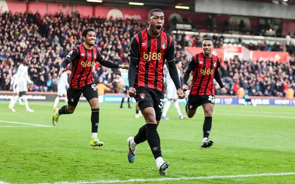 Rayan comemora gol marcado pelo Bournemouth contra o Aston Villa, pela Premier League