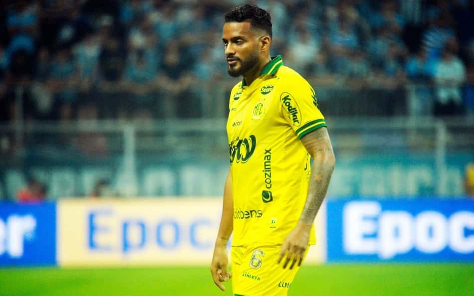 Lateral-esquerdo marca seu primeiro gol no Brasileirão de 2026 (Foto: Donaldo Hadlich/Código 19/Folhapress)
