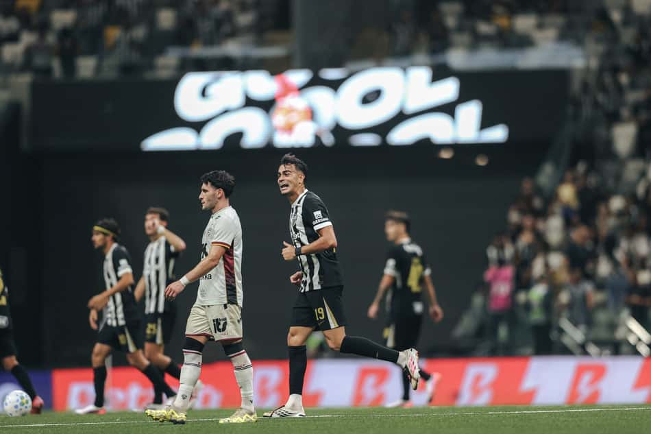 Reinier comemora gol em Atlético x Vitória (Foto: Pedro Souza / Atlético)
