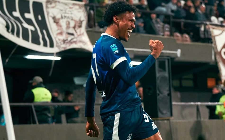 Rick brilha em goleada do Talleres e elogia Jorge Sampaoli