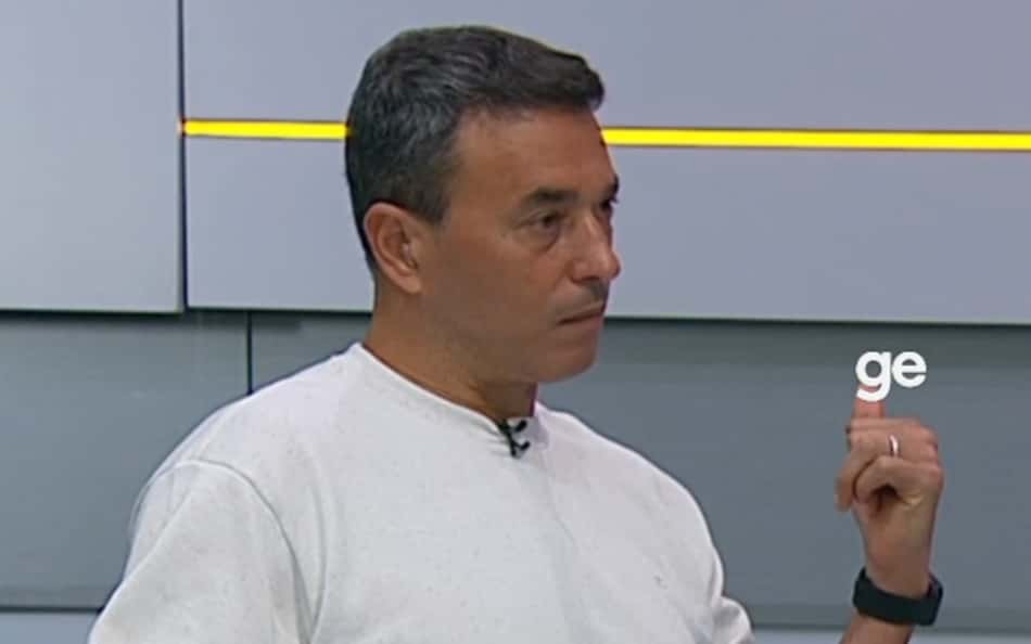 André Rizek durante a transmissão do Seleção Sportv