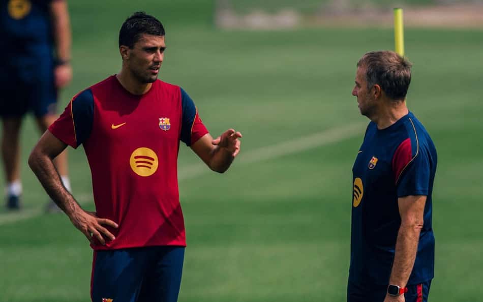 Rodri e Flick conversando