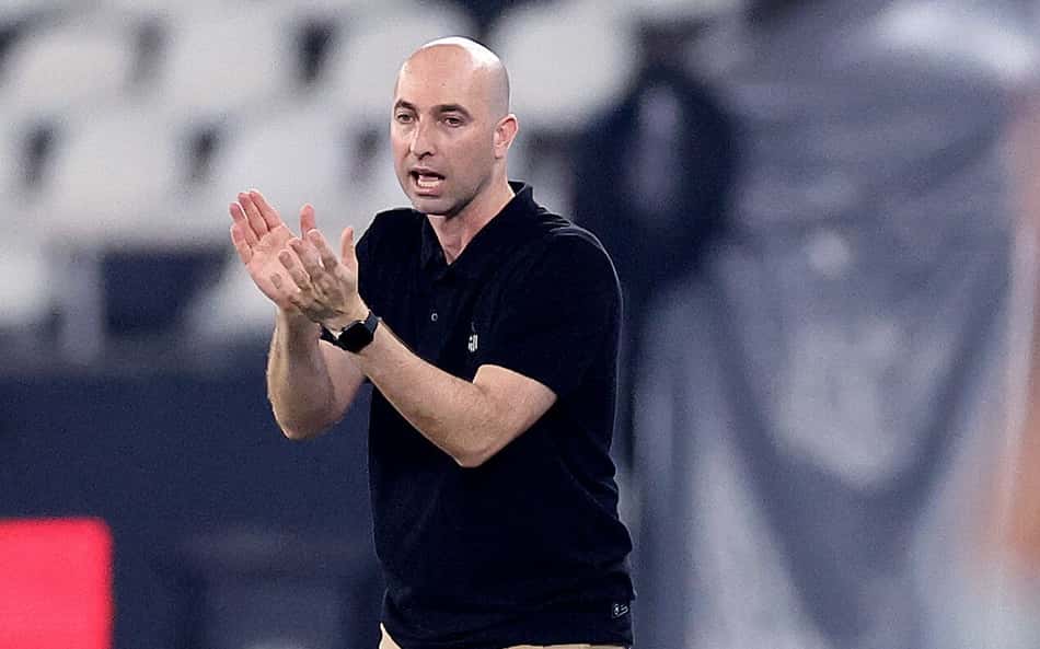 Rodrigo Bellão, técnico interino do Botafogo