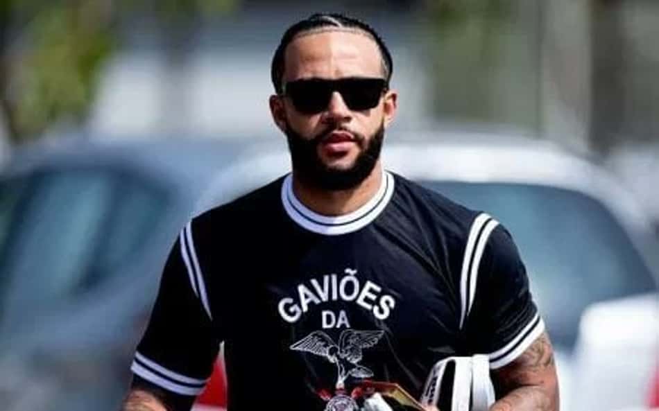 'Ganhou o quê?', diz jornalista sobre Memphis e Corinthians