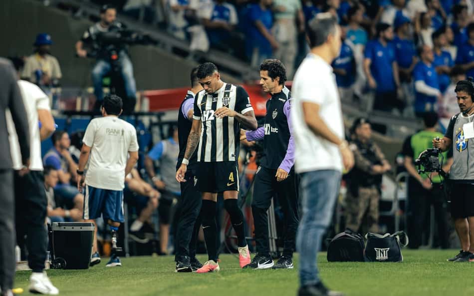 Ruan levado ao hospital