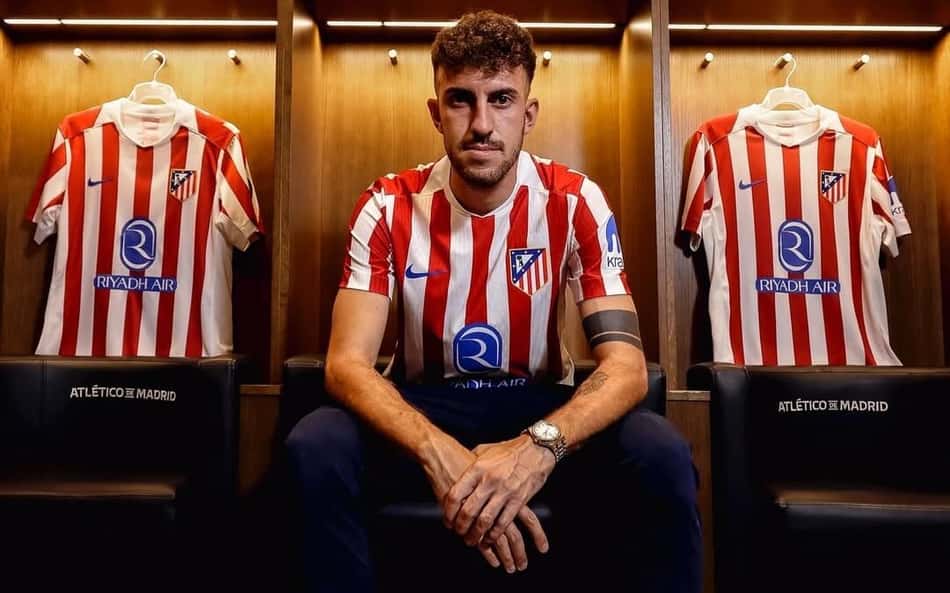 Aston Villa mira lateral do Atlético de Madrid para substituir Digne