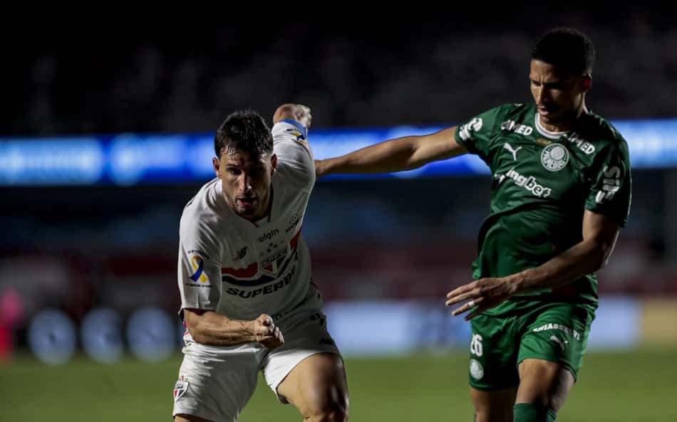 São Paulo e Palmeiras durante partida pelo Campeonato Brasileiro, no Morumbis