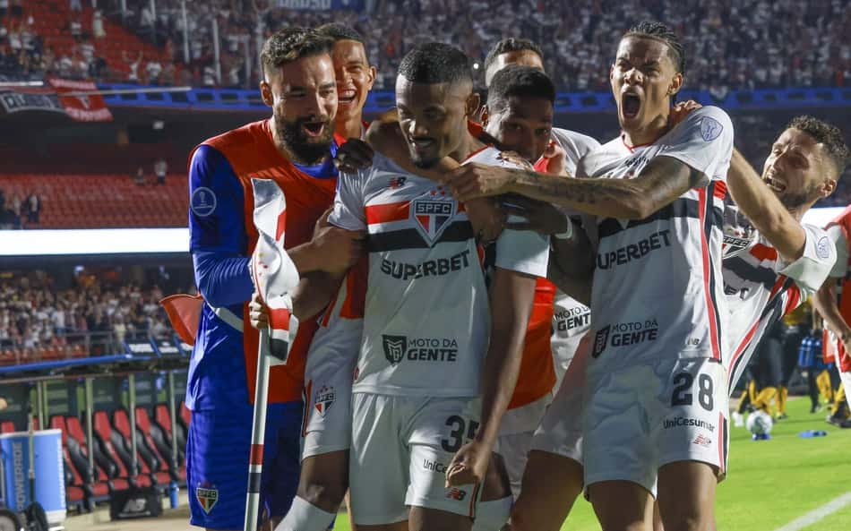 Sabino amplia para o São Paulo em duelo contra o Bolívar (Foto: Leco Viana/Thenews2/Folhapress)