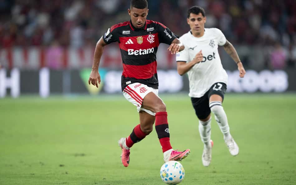 Samu Lino anotou dois gols em duelo de Flamengo x Botafogo (Foto: Jorge Rodrigues/AGIF/Folhapress)