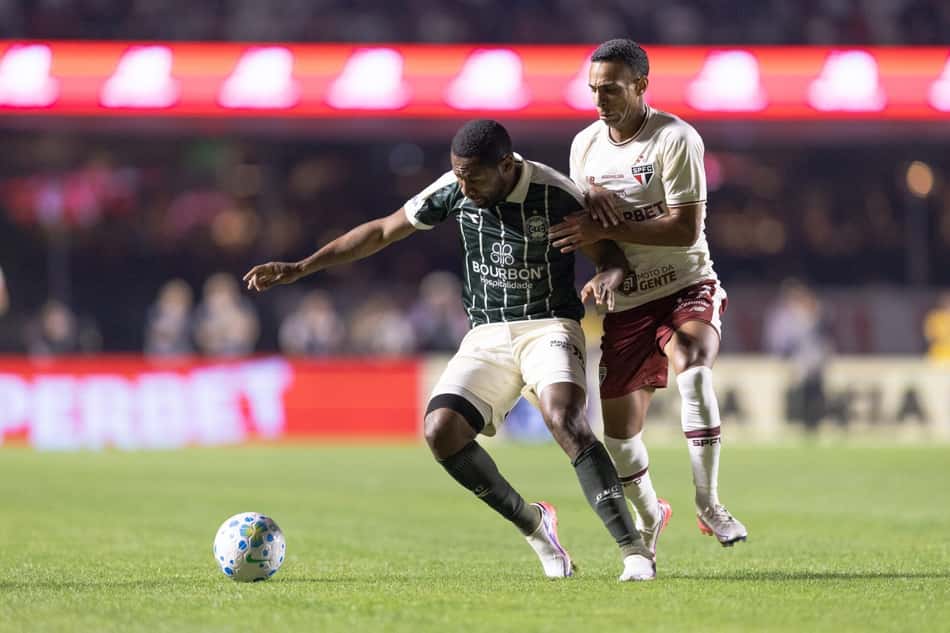 SÃO PAULO (SP), 15/08/2026 - SÃO PAULO X CORITIBA/BRASILEIRÃO/2026 - São Paulo x Coritiba empatam primeiro tempo e se enfrentam no Morumbis, na zona oeste de São Paulo (SP), pelo Brasileirão, neste sábado (15/08/26)