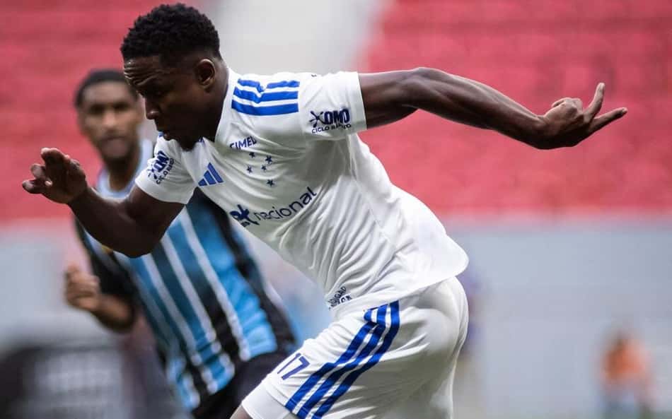 Cruzeiro: Sinisterra manda recado antes de cirurgia