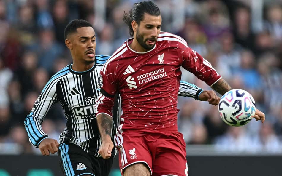 Szoboszlai é marcado por Ramsey no duelo entre Liverpool e Newcastle, pela Premier League