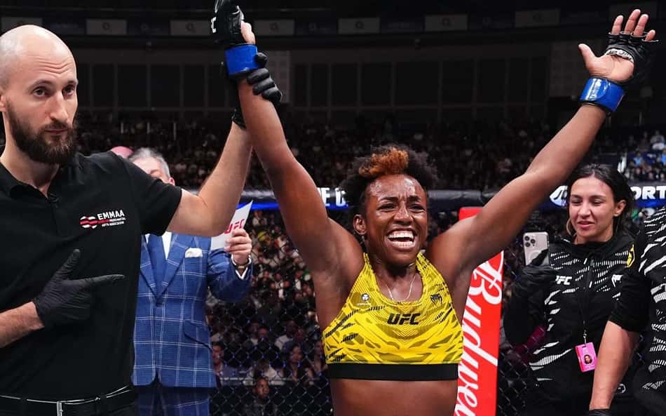 Burguesinha em ação no UFC (Foto: Reprodução Instagram Alexia Thainara)