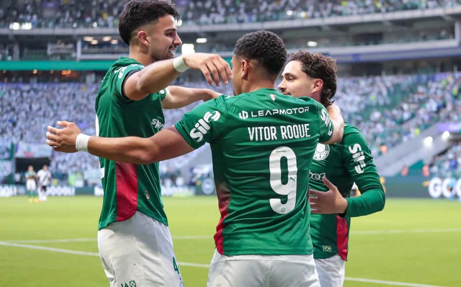 Flaco López comemora gol contra o Vasco