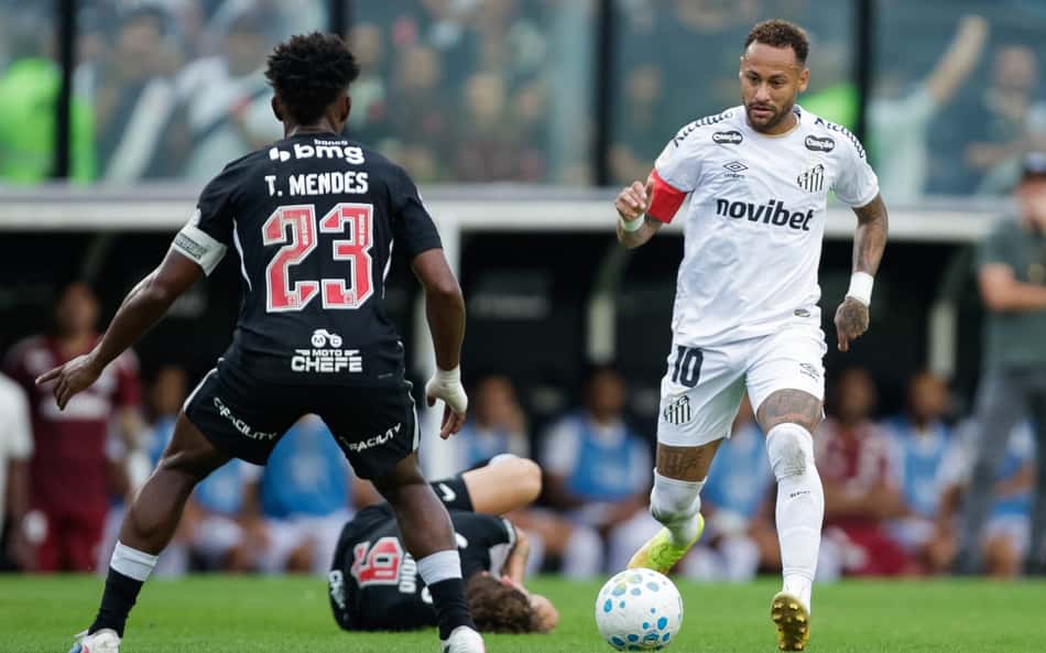 Roger Flores critica atitude de Thiago Mendes com Neymar: 'Não precisa'