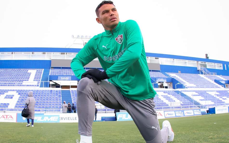 Thiago Silva 'auxiliar-técnico' tem atuação elogiada no Fluminense