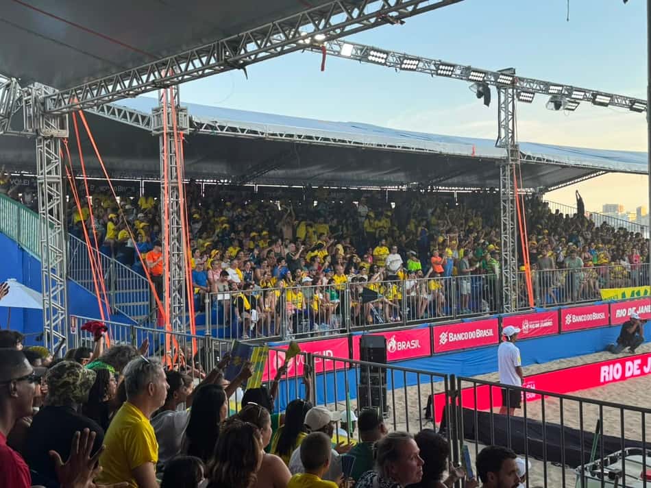 Torcida brasileira ao fim da disputa do bronze masculino (Foto: Andressa Simões/Lance!)