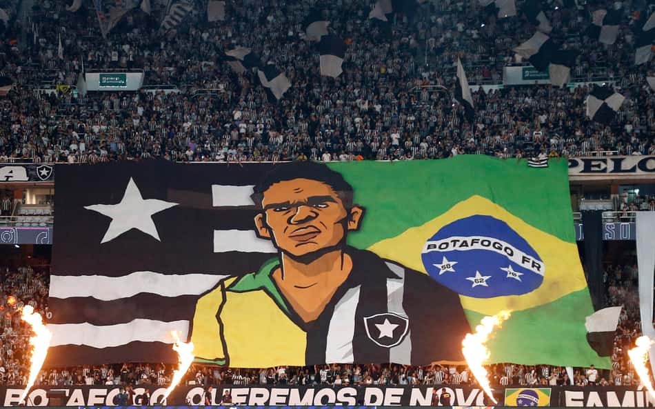 Torcida do Botafogo no Nilton Santos