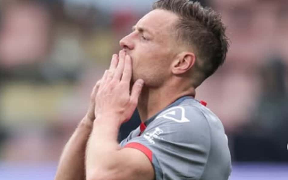 vardy comemorando gol pela Cremonese