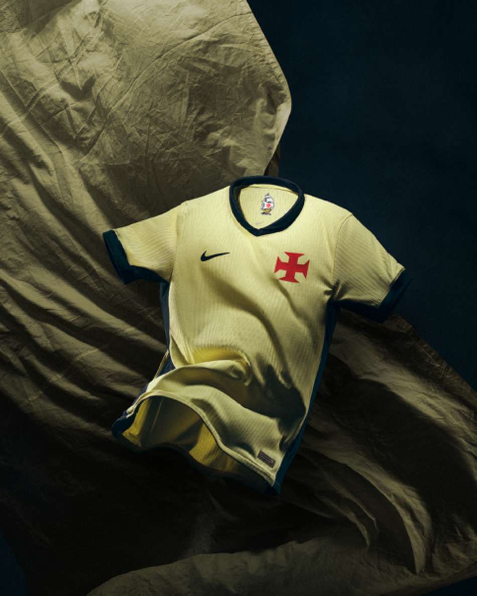 Vasco lança nova camisa III