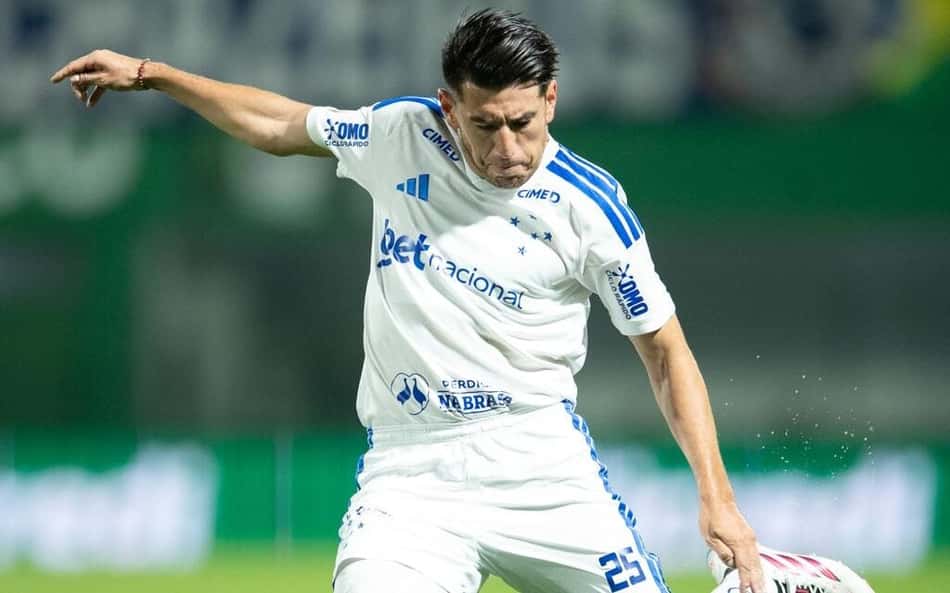 Villalba celebra retorno e fala sobre futuro no Cruzeiro